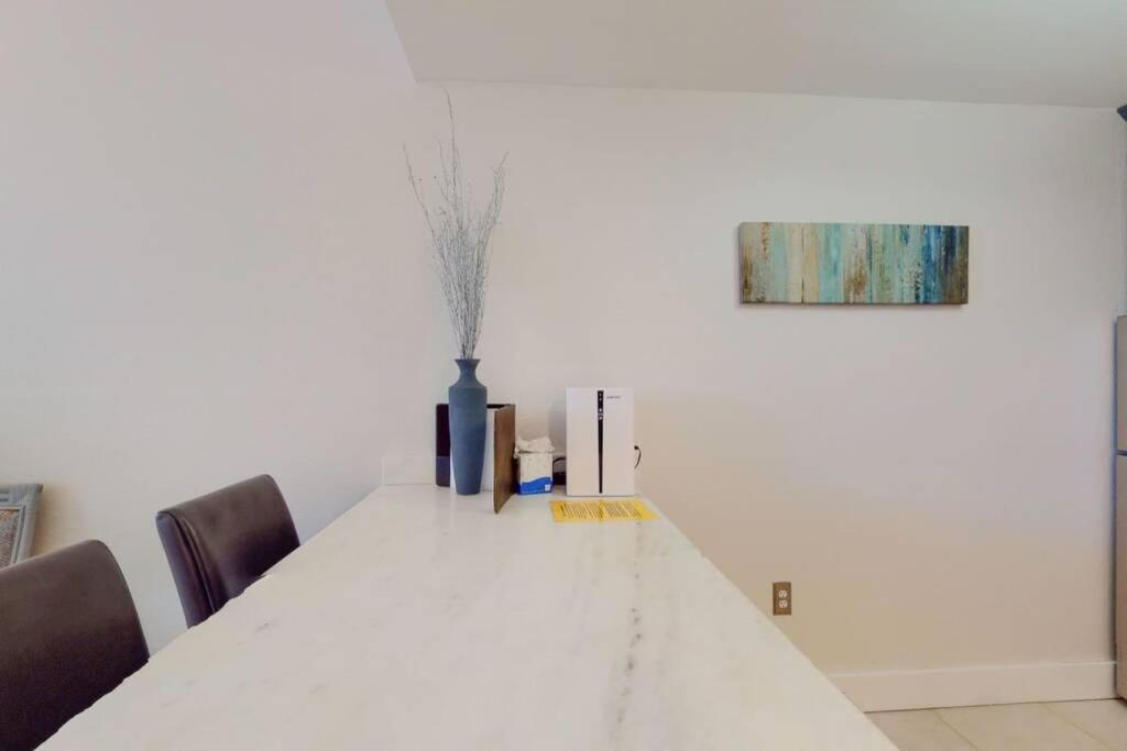 Sea Breeze, Studio 510, Beach Steps Away!+Pool+Wifi Ruskin Exterior photo