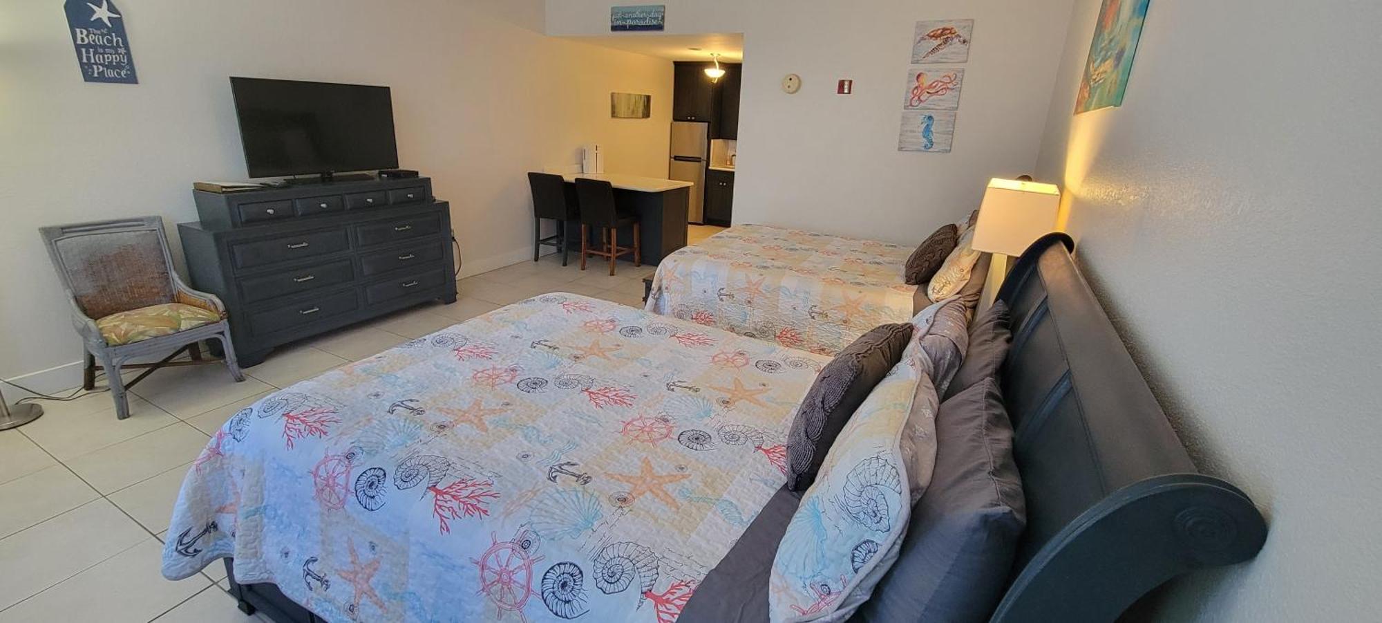 Sea Breeze, Studio 510, Beach Steps Away!+Pool+Wifi Ruskin Exterior photo